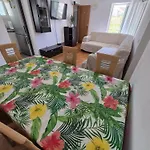 Apartmani Baska Voda 公寓 巴什卡沃达