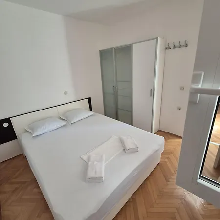 Apartmani Baska Voda